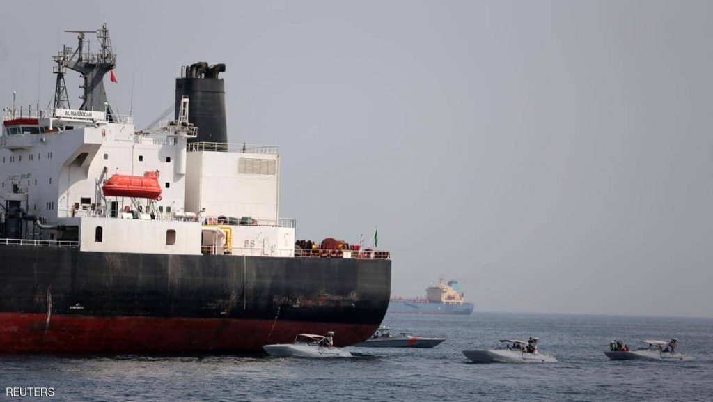 أثناء طريقها إلى فنزويلا.. السلطات الأمريكية تصادر 4 سفن محملة بالنفط الإيراني