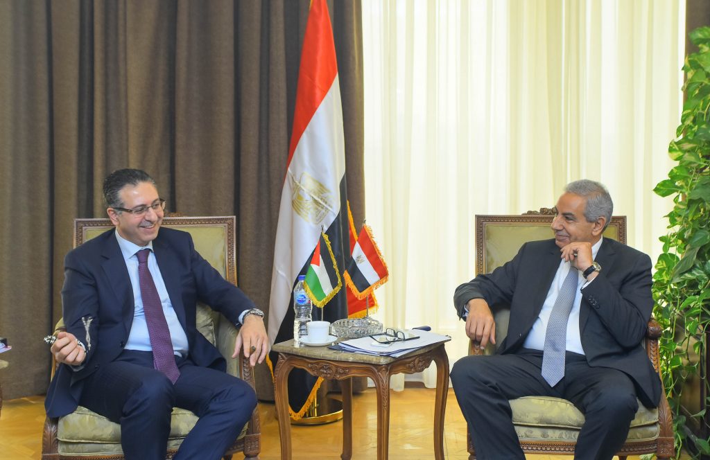 مصر والأردن والعراق  يبحثون إقامة مناطق ومدن صناعية مشتركة