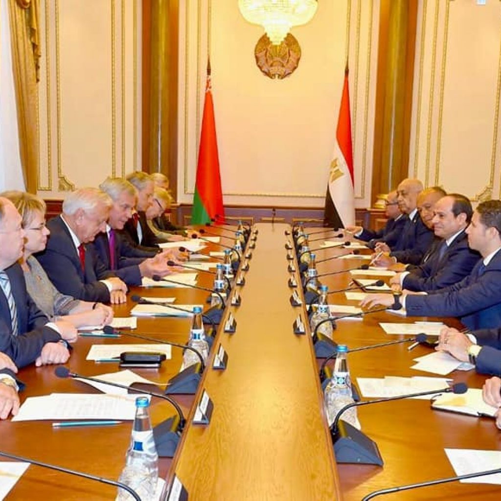 السيسي يدعو من برلمان بلاروسيا للقضاء على ظاهرتين عابرتين للحدود (صور)