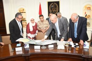 وزيرا الإسكان والآثار ومحافظ الجيزة يتابعون  تطوير مناطق سقارة والمتحف المصرى والفسطاط