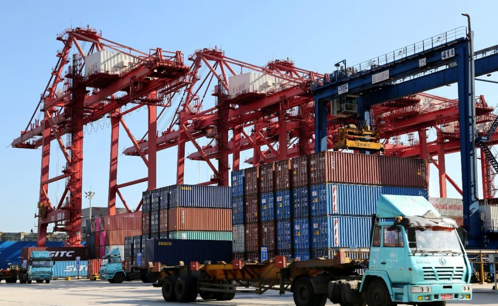 التجارة الخارجية للصين ترتفع إلى 1.76 تريليون دولار في أول 5 شهور