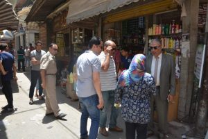700 محضر خلال حملة لإزالة الإشغالات بحي غرب المنصورة