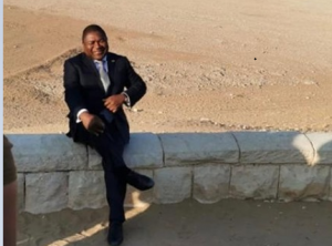 رئيس موزمبيق يزور منطقة الأهرامات (صور)