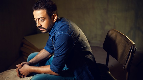 الشاعر الغنائي رمضان محمد يتعاون مع لؤي في ألبومه الجديد