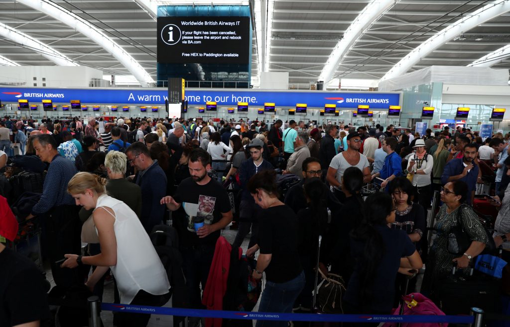 خبراء: الارتباك في المطارات الأوروبية يؤثر بالسلب على حركة السفر خلال الصيف