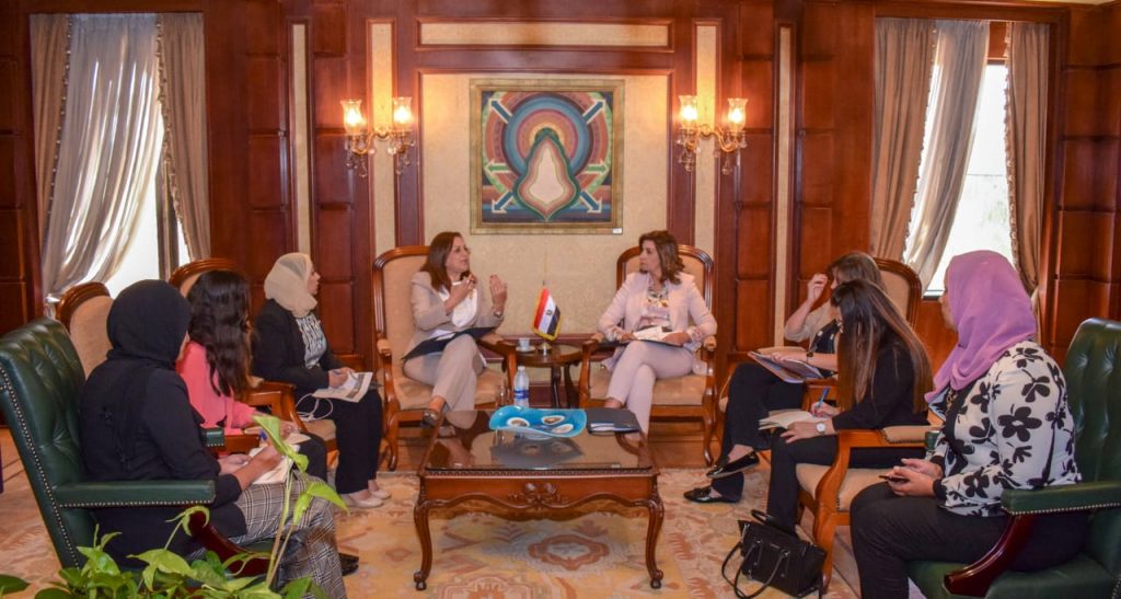 3 وزيرات يبحثن الاستعدادات لمؤتمر "مصر تستطيع بالاستثمار والتنمية"