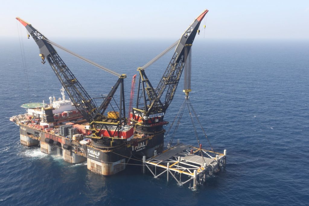 مصر توقع 4 اتفاقيات للبحث عن البترول والغاز