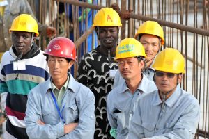 المستشار الاقتصادي الصيني: «كورونا» لم ينتشر بين العاملين بالشركات الصينية في مصر