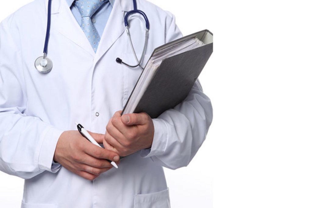 الحكومة: رواتب الأطباء بمنظومة التأمين الصحي الجديدة تصل لـ 22 ألف جنيه والانتداب «اختياري»