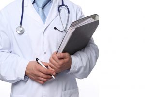 مجلس الوزراء يقر زيادة بدل المهن الطبية 75% ويرفع سن معاش الأطباء