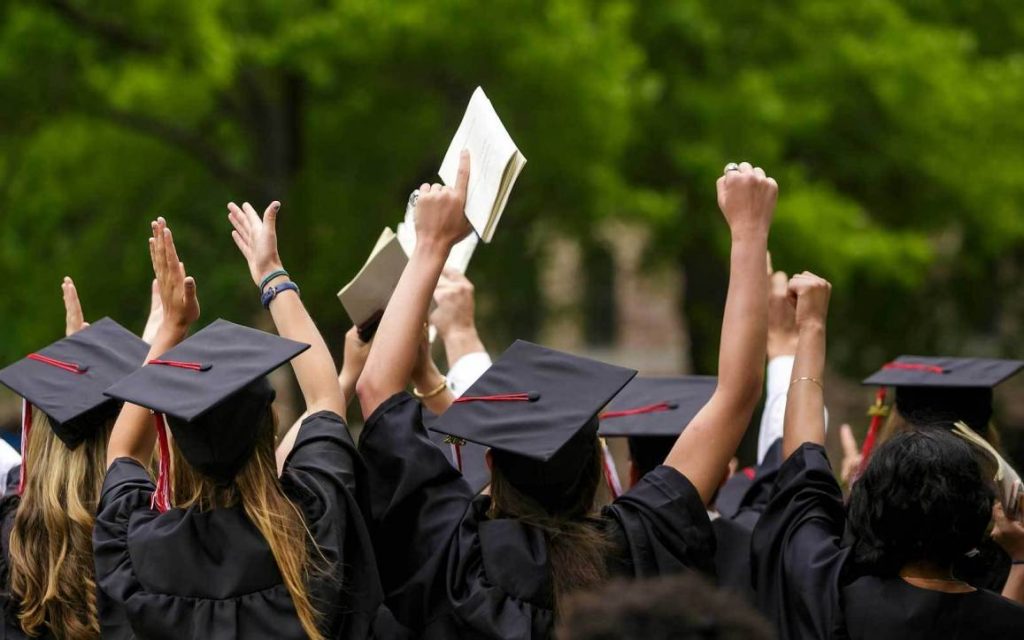 وزير التعليم العالي : 17% من الطلاب في الجامعات والمعاهد الخاصة و«الحكومية» تستقطب السواد الأعظم