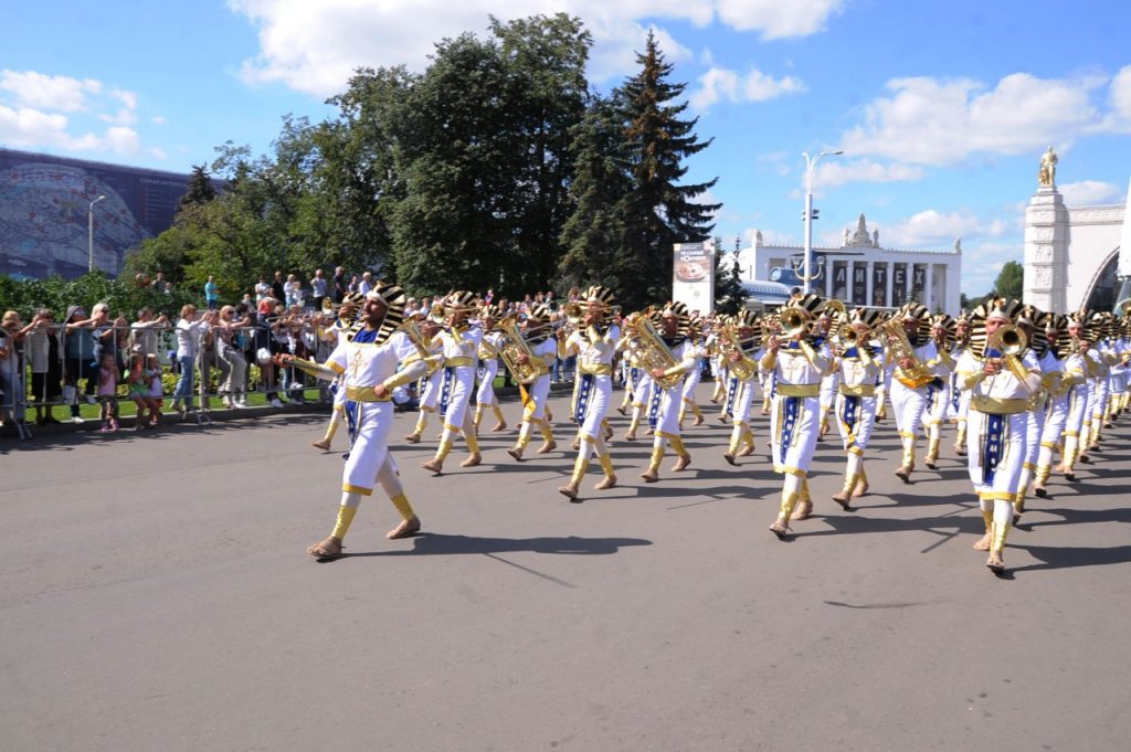 الموسيقات العسكرية تواصل عروضها المميزة بالمهرجان الدولي الـ 12 في روسيا