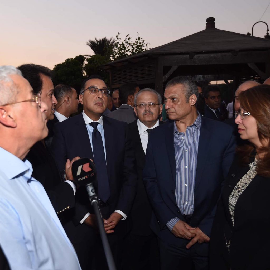 رئيس الوزراء لـ«المقاولون العرب»: معهد الأورام يرجع أحسن من الأول (صور)