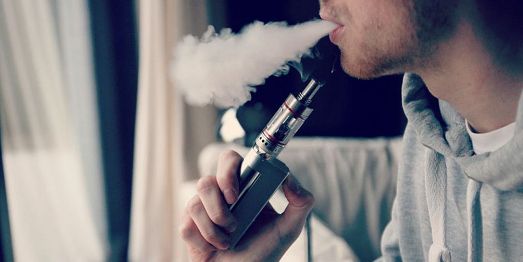 شعبة السجائر تطالب وزارة الصحة بسرعة رفع الحظر عن التدخين الإلكترونى