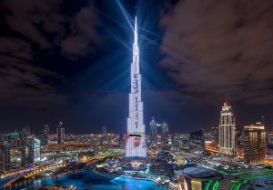 250 ألف درهم تكلفة الإعلان على برج خليفة (فيديو)