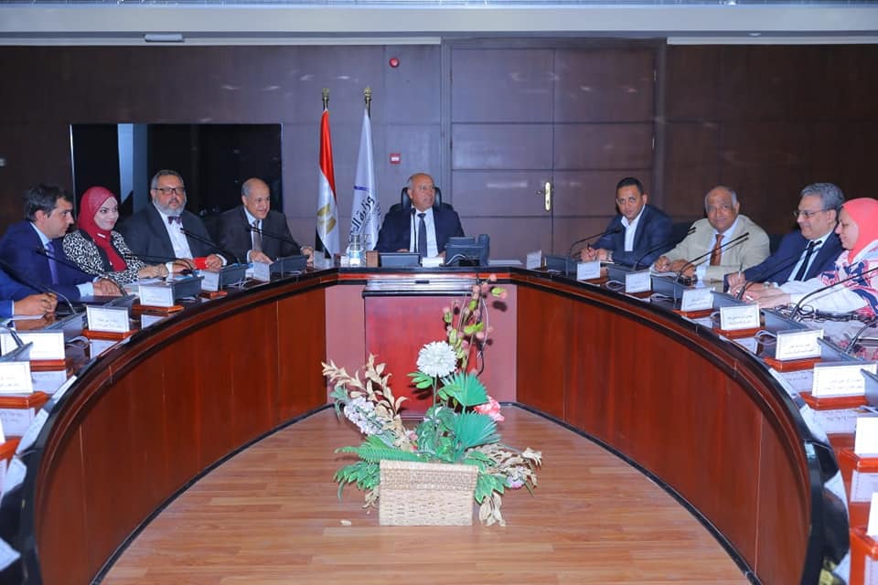 وزير النقل يبحث مع تحالف «مصري إيطالي صيني» إنشاء ميناء جاف بالعاشر من رمضان