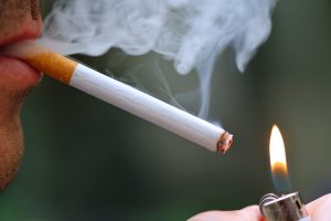 البرلمان يوافق علي رفع أسعار ضريبة السجائر والمعسل