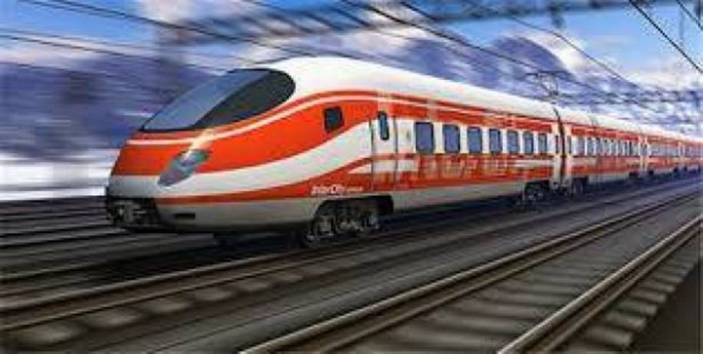 «النقل» تتسلم 105 ملايين دولار من البنك الصيني لتمويل القطار الكهربائي