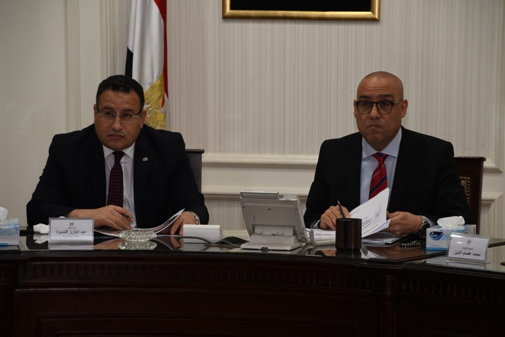 وزير الإسكان ومحافظ الإسكندرية يتابعان تنفيذ مشروع تطوير محور المحمودية