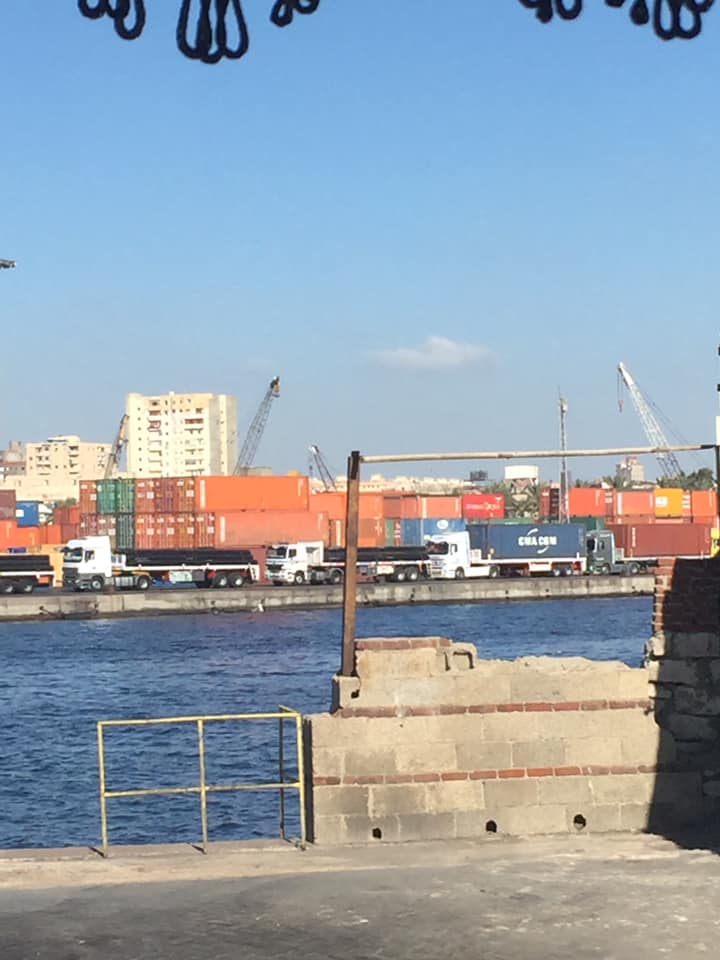 تكدس في ميناء الإسكندرية بعد تطبيق نظام جديد لدخول الشاحنات