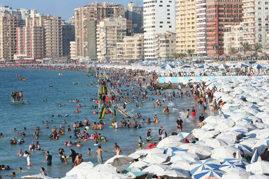 تعرف على أسعار دخول شواطئ الإسكندرية لصيف 2021