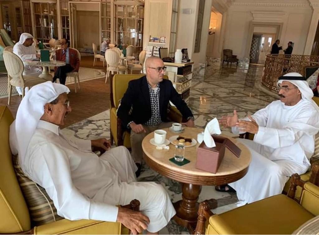 وزير الإسكان يلتقى وزير تطوير البنية التحتية الإماراتى ورجل الأعمال خلف الحبتور