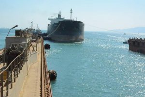 ترسانة السويس تستقبل السفينة «أثينا 2» لاجراء أعمال صيانة