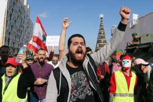 الجيش اللبناني يعلن تضامنه مع مطالب المتظاهرين