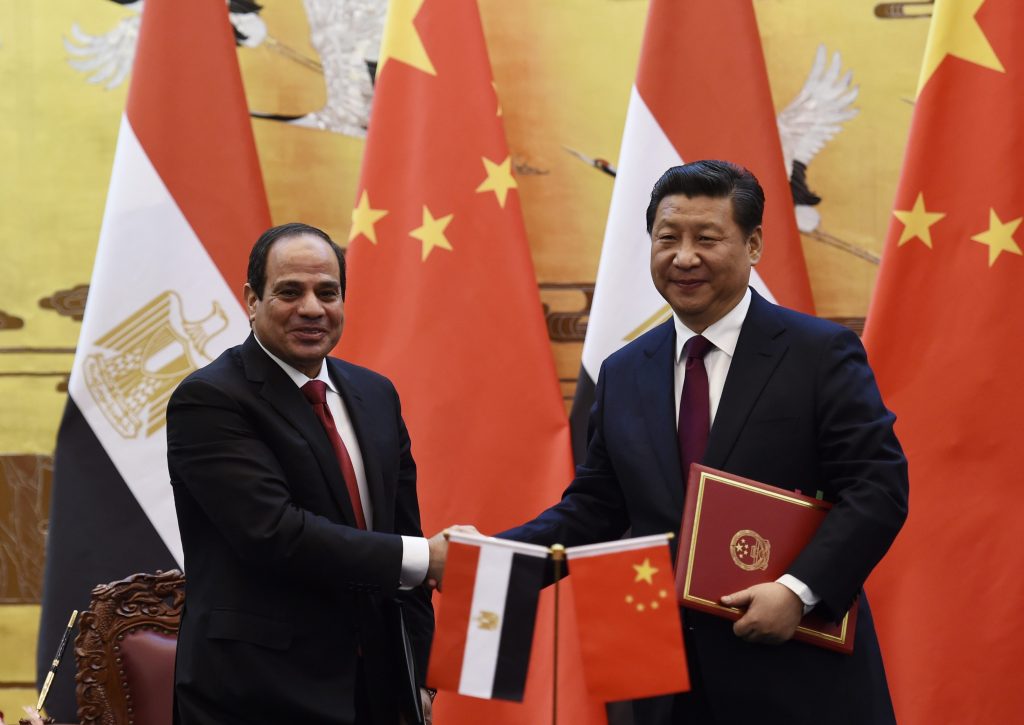شينخوا : سفير الصين يشيد بمعرض شانغهاي للاستيراد لتعزيز التجارة مع مصر