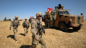 فرار الآلاف وأنباء عن مقتل العشرات مع استمرار هجوم تركيا على سوريا