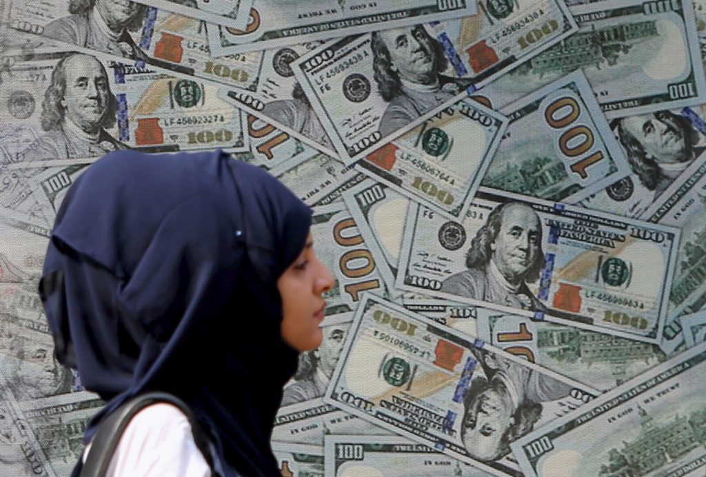سعر الدولار يتراجع 2.2 قرش في ختام تعاملات الخميس 25-3-2021