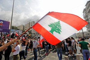 البنك المركزي اللبناني: أيام معدودة تفصل الاقتصاد عن الانهيار