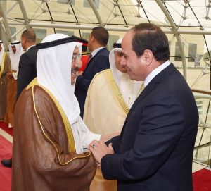 الرئيس السيسي يطمئن على صحة أمير الكويت