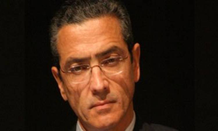 جمال السادات: قرار طرح أسهم اتصالات مصر بالبورصة مرهون بالجمعية العمومية‎