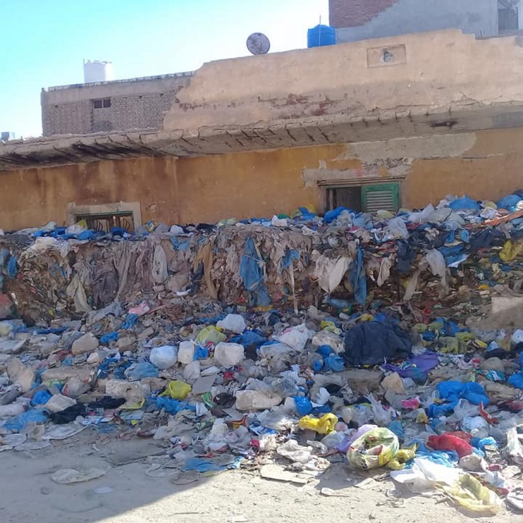 مرسى مطروح يبحث تطوير مصنع تدوير القمامة بالكيلو 9