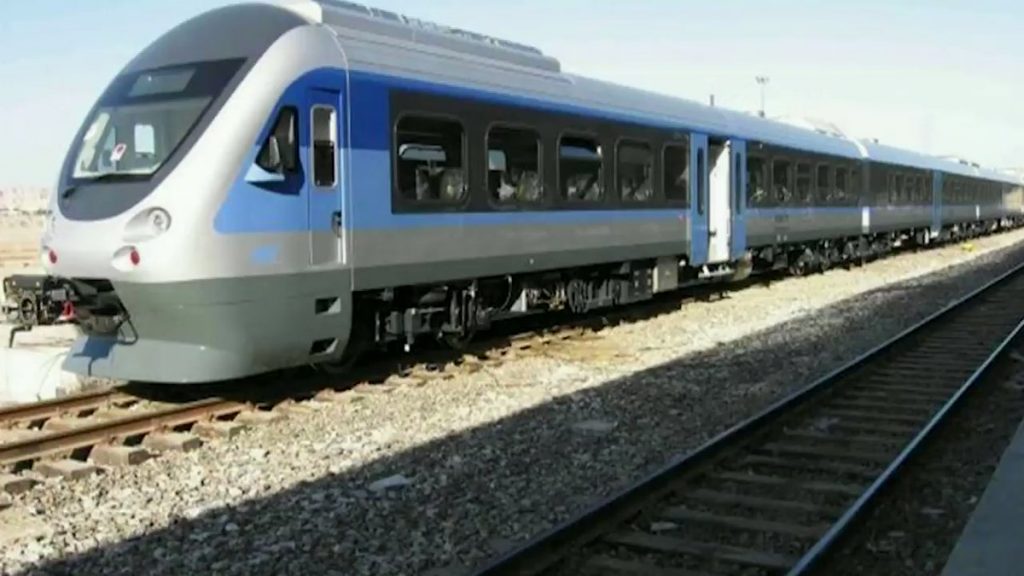وزارة النقل ترد على التشكيك في جدوى مشروع القطار السريع