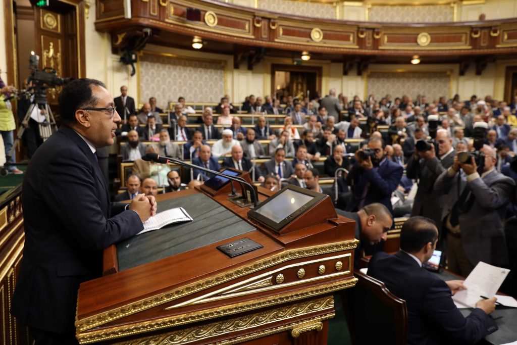 رئيس الوزراء: القوات المسلحة كانت وستظل الدرع الواقية لشعب مصر