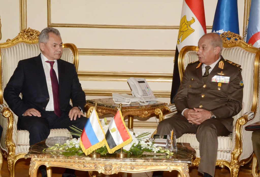 وزيرا الدفاع المصري والروسي يترأسان لجنة التعاون العسكري المشتركة