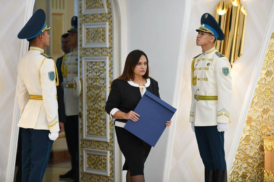 السفيرة الجديدة لمصر لدى كازاخستان تبحث مع قاسم توكاييف تعزيز التعاون