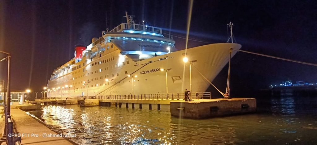 ميناء بورسعيد يستقبل السفينة «حلم المحيط» السياحية