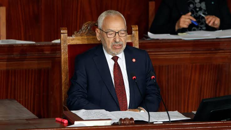 راشد الغنوشي يترأس برلمان تونس واتجاه لتخلي «النهضة» عن رئاسة الحكومة