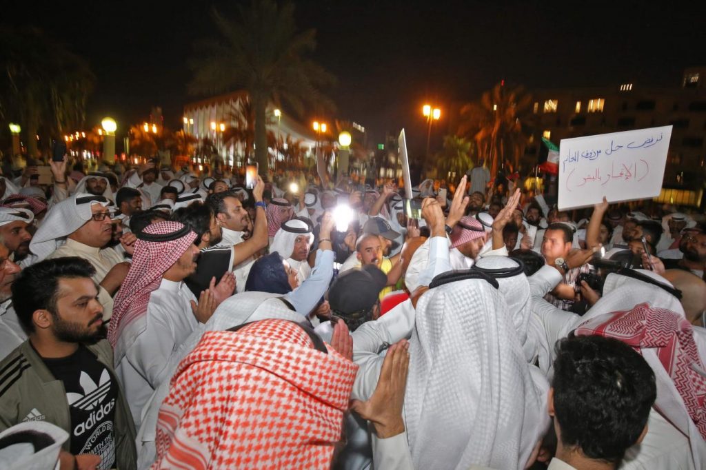 بلومبرج: الكويت تتأخر عن ركب الإصلاح الاقتصادي في منطقة الخليج (انفوجراف)