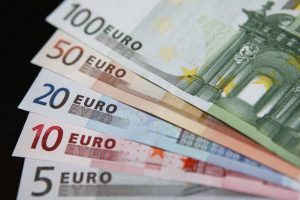 سعر اليورو مقابل الجنيه اليوم الأربعاء 2-9-2020 بالبنوك المصرية