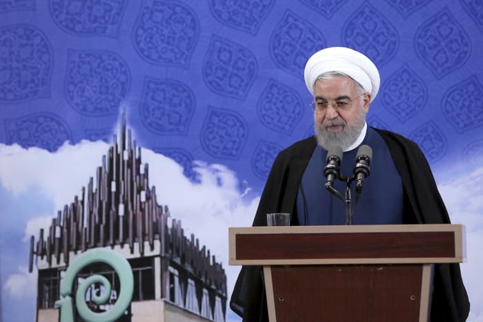 الرئيس الإيراني : اكتشفنا حقلا ضخما به 53 مليار برميل من النفط