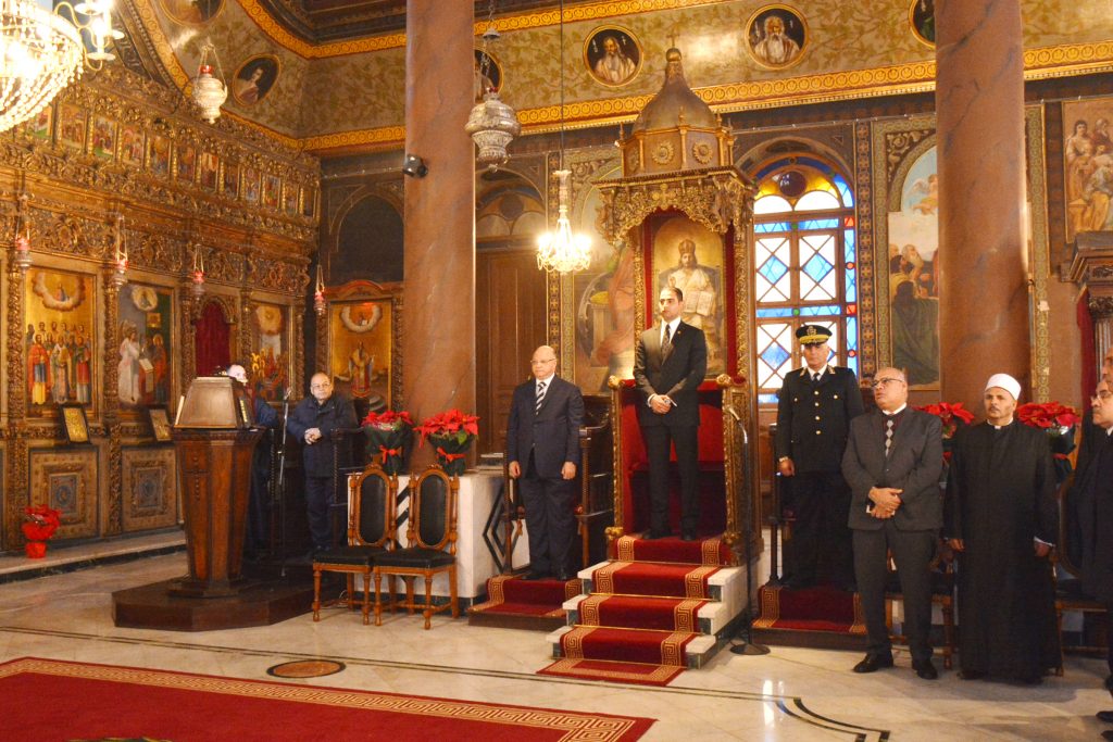محافظ القاهرة يشارك الكاثوليك والأرثوذكس احتفالات عيد الميلاد نائبا عن رئيس الوزراء