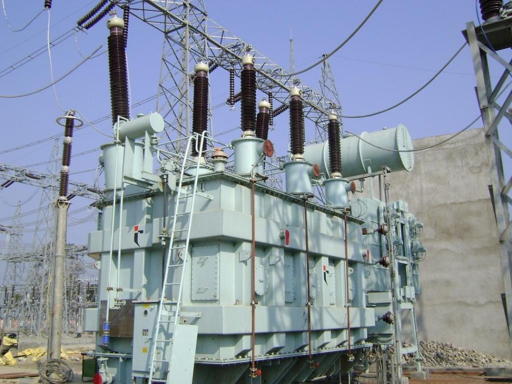 «الكهرباء» تضخ 150 مليون جنيه لتركيب 530 محولا بخمس محافظات فى صعيد مصر