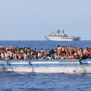 ضبط مدير تخليص جمركي لتزويره أوراق رسمية للمهاجرين غير الشرعيين
