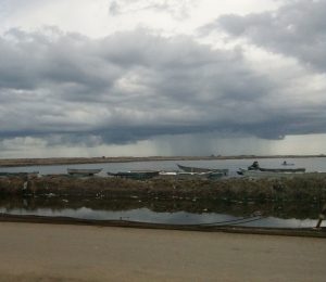 أمطار شديدة على دمياط ومنع خروج السفن من بوغاز الصيد