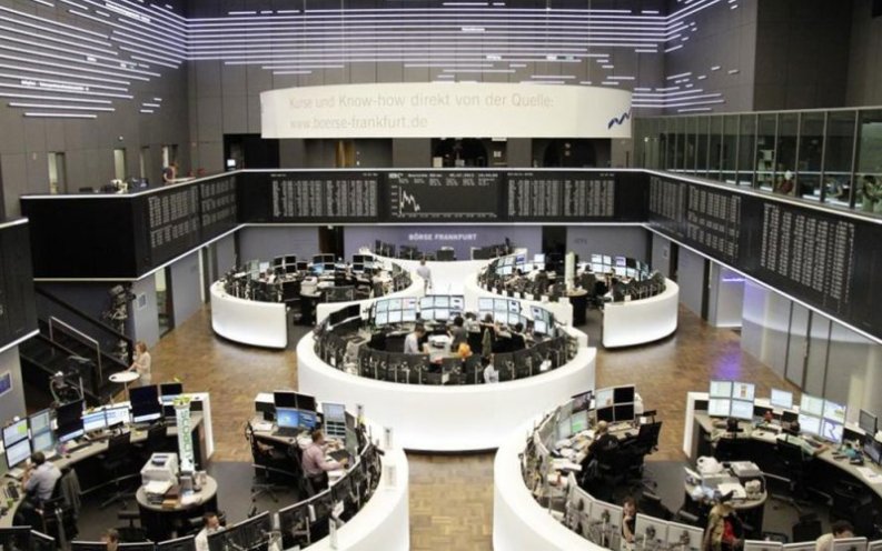 الأسهم الأوروبية تشهد تغيرات طفيفة مع تبدد التفاؤل بشأن «الاتفاق التجاري»