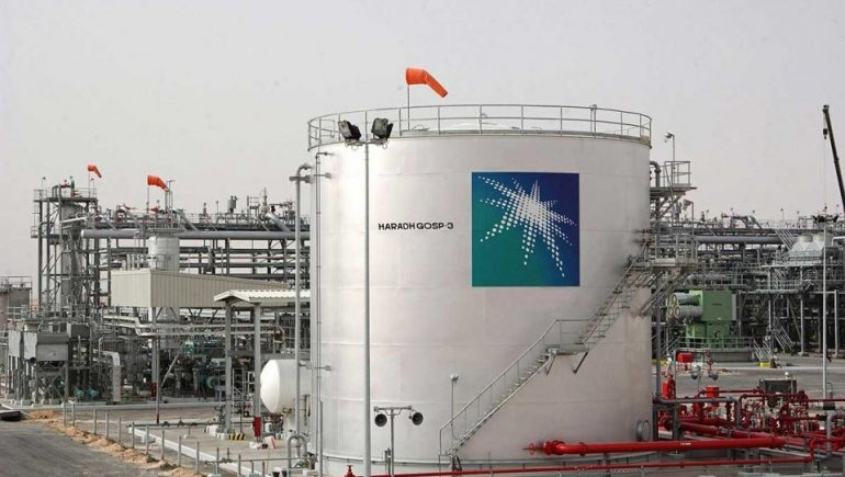 بلومبرج: السعودية تنجح في تقليص الاعتماد على البترول